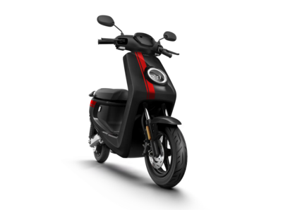 NIU MQI+ Sport Zwart rechtsvoor
