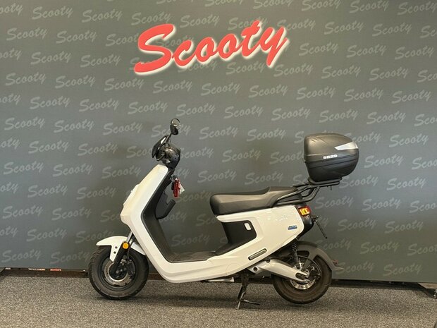 Niu Nqi+ sport 25km/h