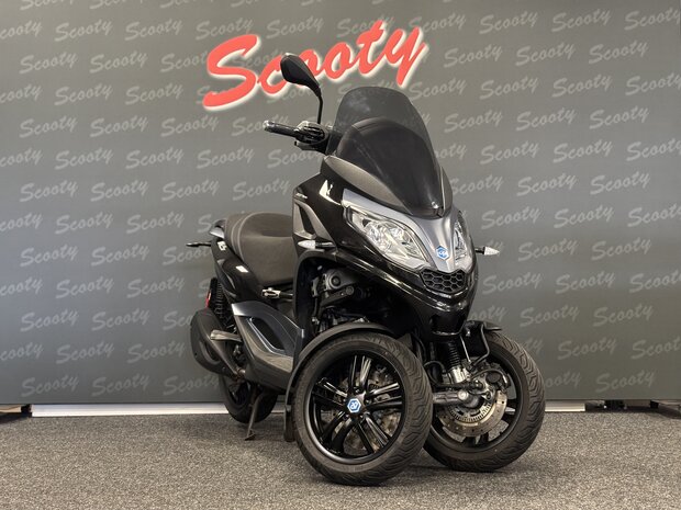 Piaggio MP3 300 hpe - Motorscooter