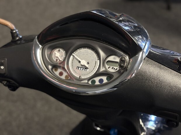 Piaggio Fly 25km/u
